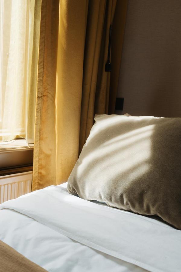Hotel Staatsman ซโวลเลอ ภายนอก รูปภาพ