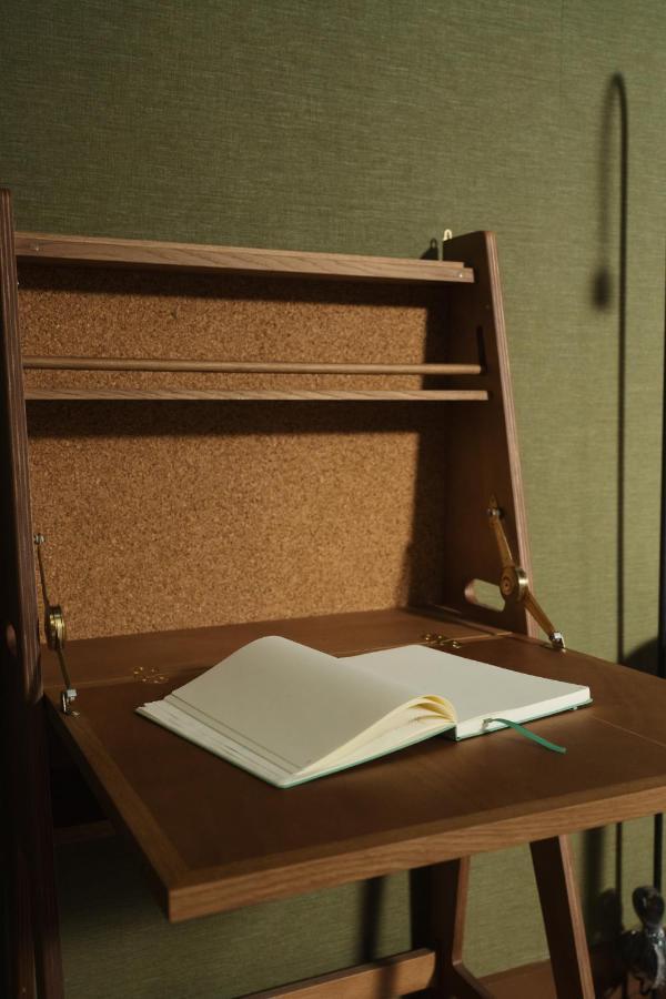 Hotel Staatsman ซโวลเลอ ภายนอก รูปภาพ