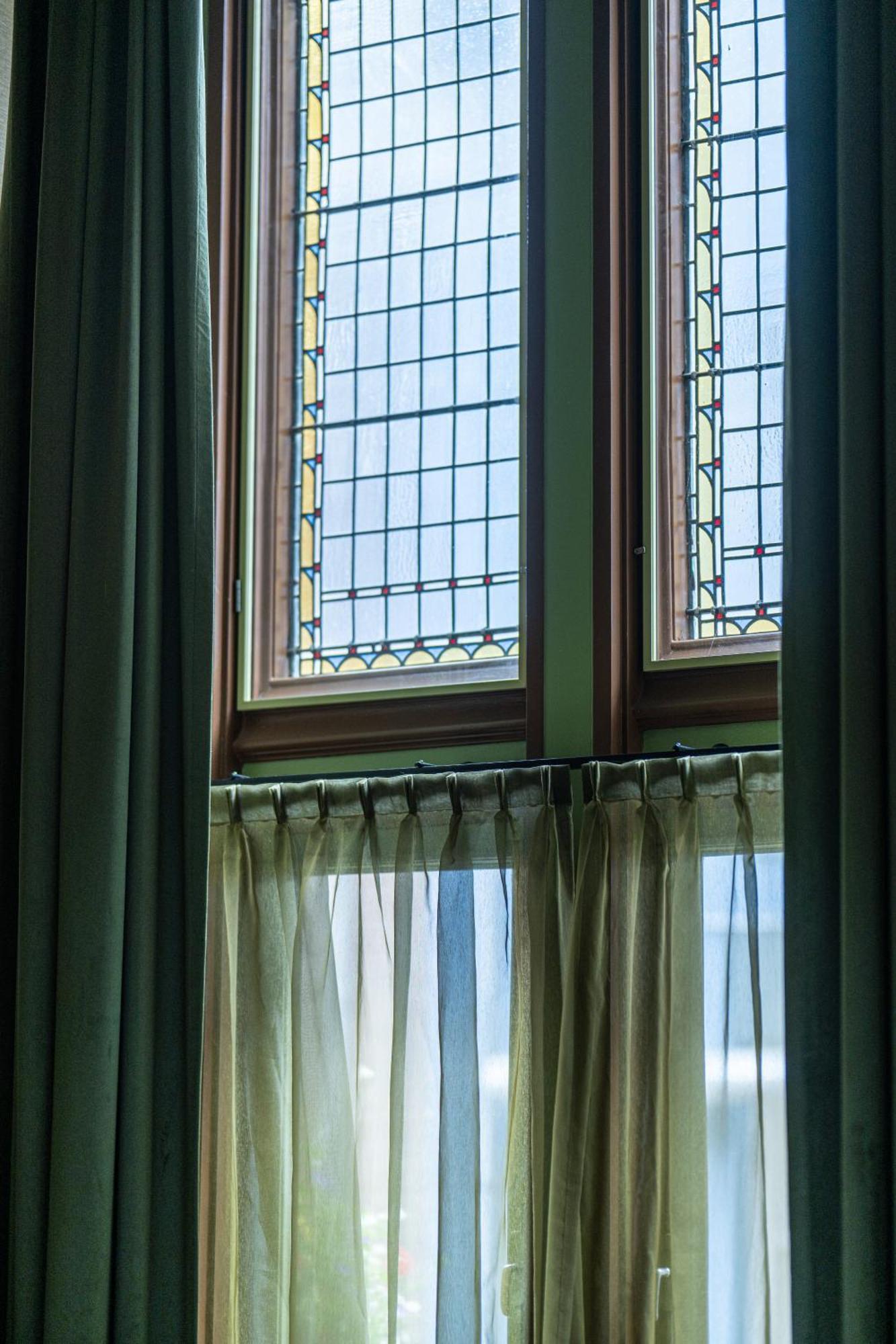 Hotel Staatsman ซโวลเลอ ภายนอก รูปภาพ