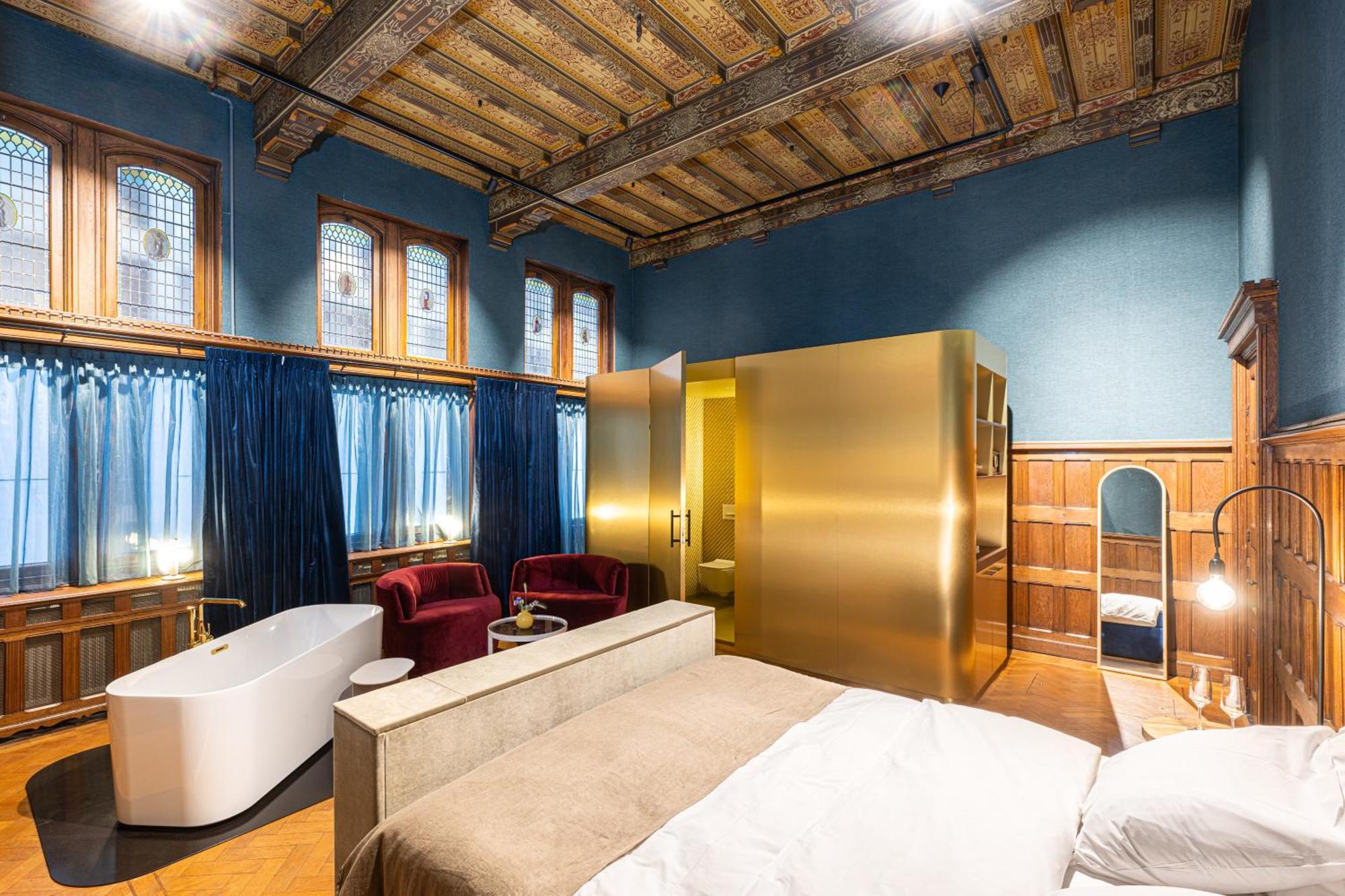Hotel Staatsman ซโวลเลอ ภายนอก รูปภาพ